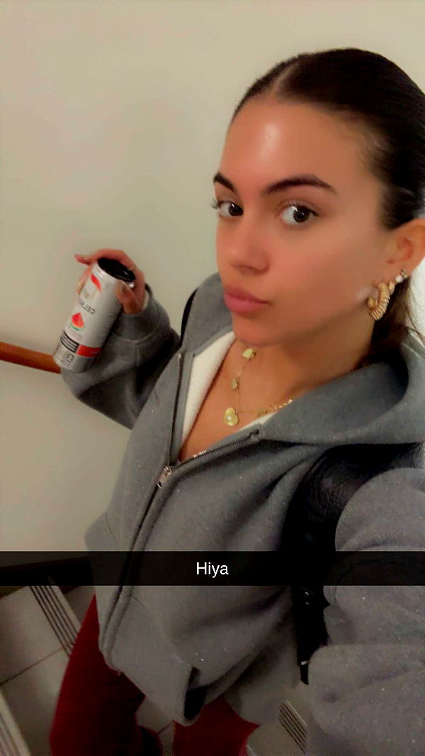 mia_sweitz image ~ Altpins