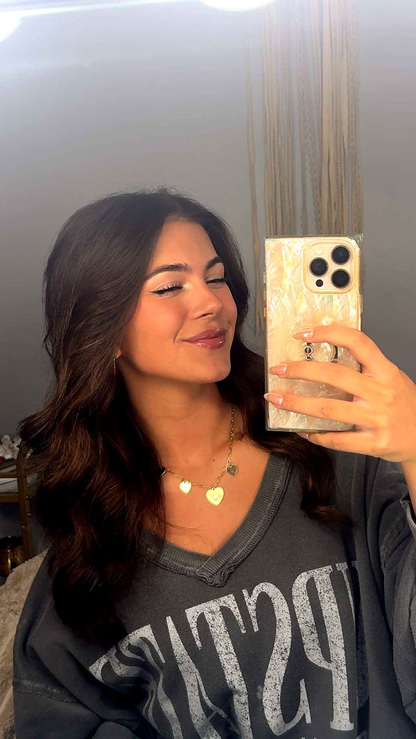 mia_sweitz image ~ Altpins