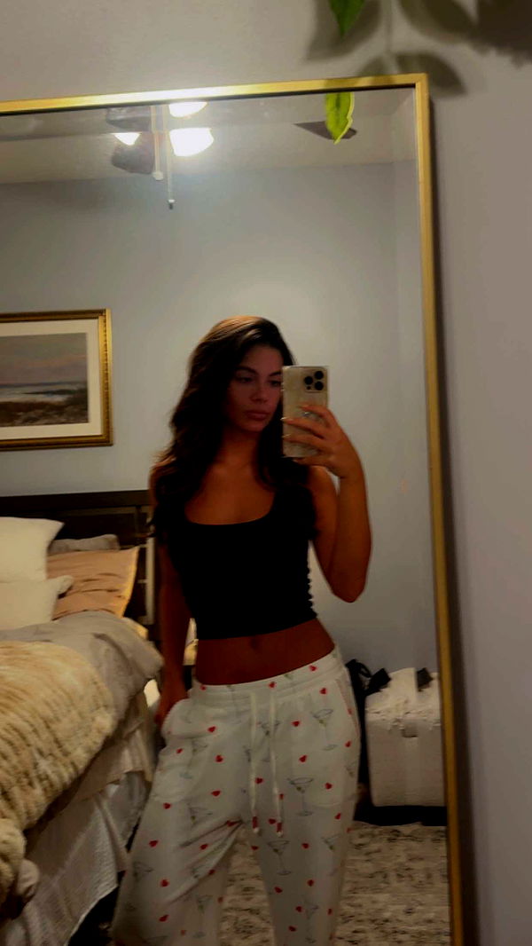 mia_sweitz image ~ Altpins