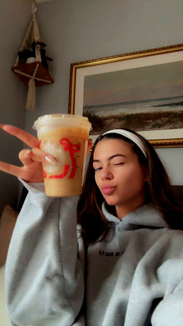 mia_sweitz image ~ Altpins