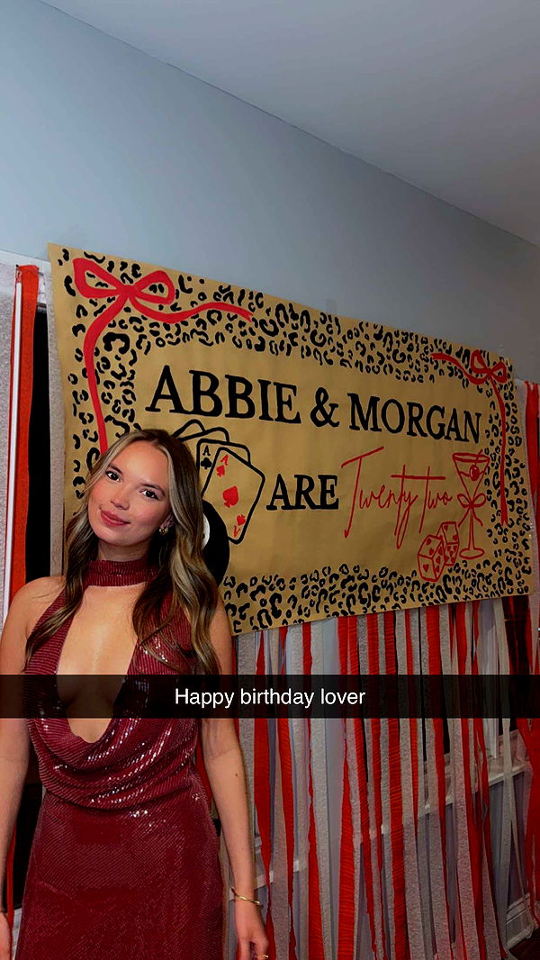 mia_sweitz image ~ Altpins