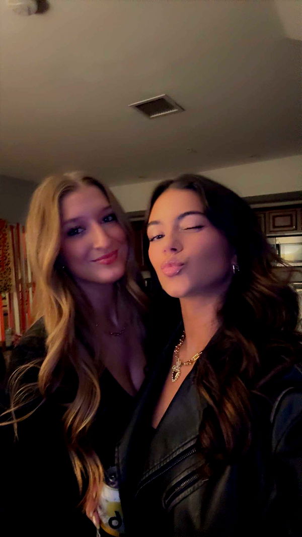 mia_sweitz image ~ Altpins