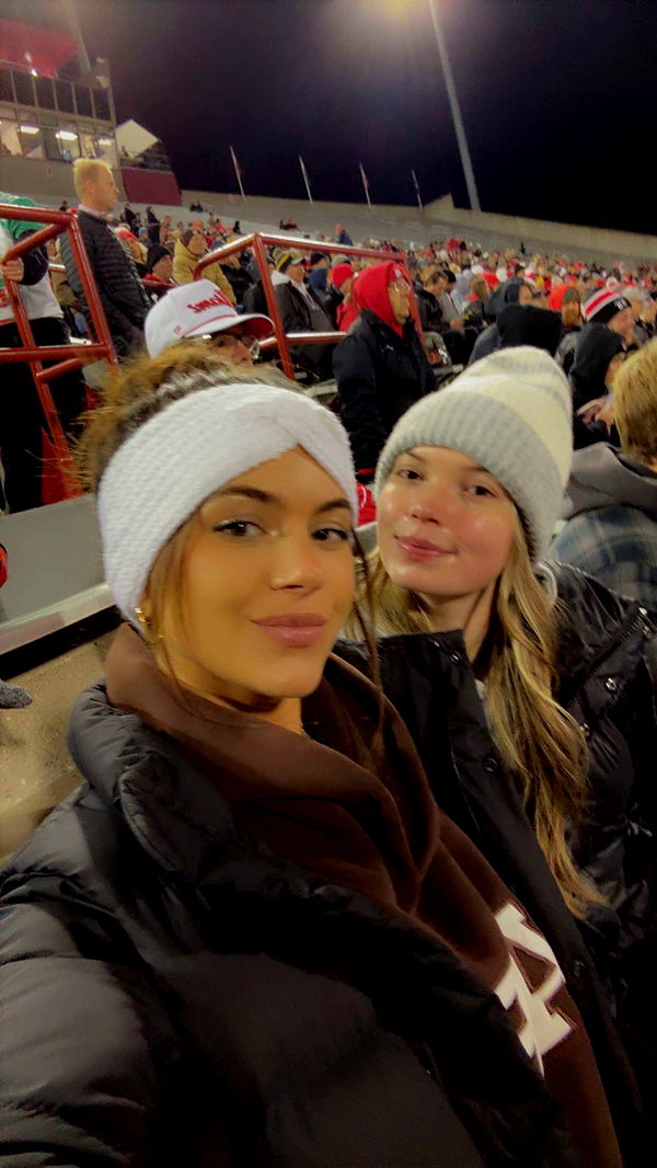 mia_sweitz image ~ Altpins