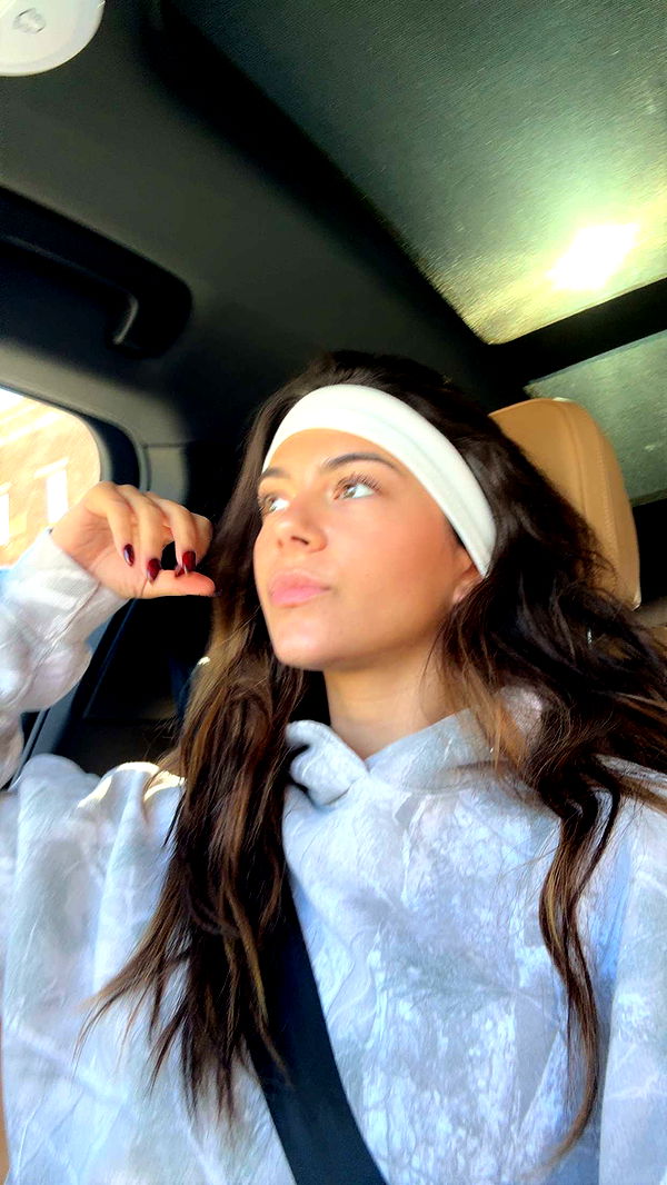 mia_sweitz image ~ Altpins