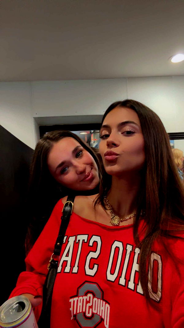 mia_sweitz image ~ Altpins