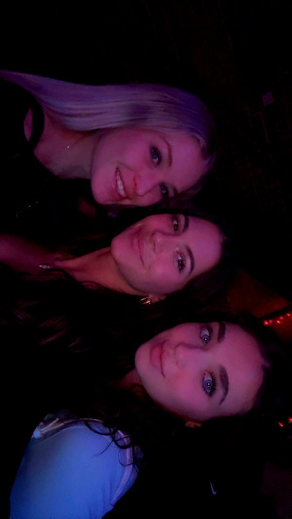 mia_sweitz image ~ Altpins