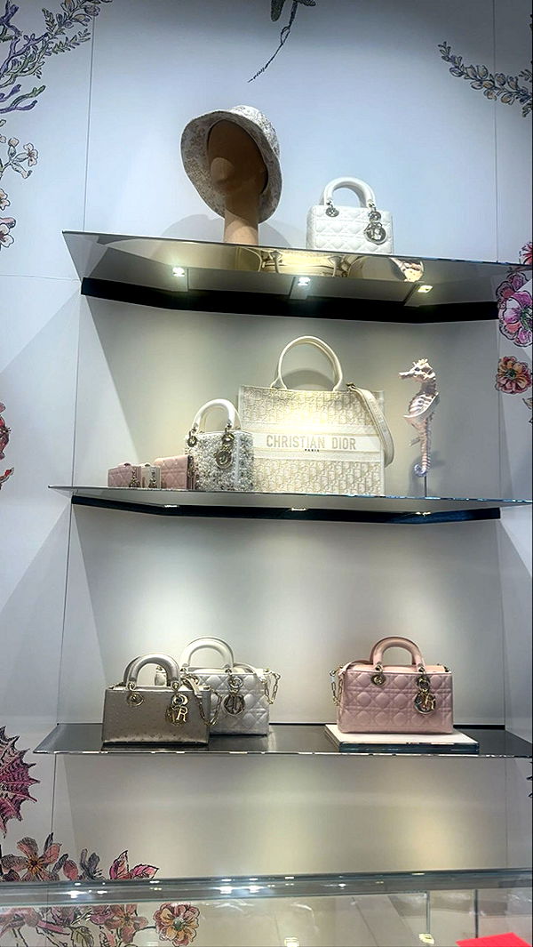 miahuffmann image ~ Altpins