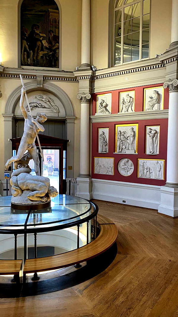 mira.0004 image ~ Altpins