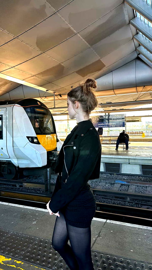 mira.0004 image ~ Altpins