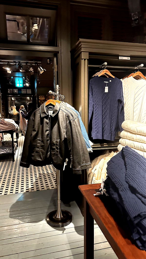 mira.0004 image ~ Altpins