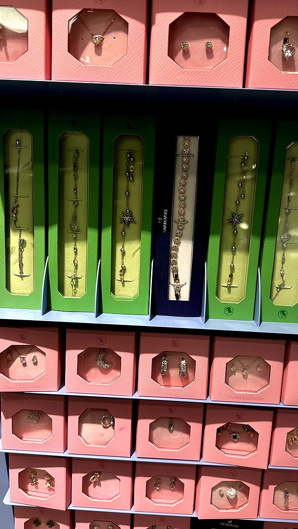 mira.0004 image ~ Altpins