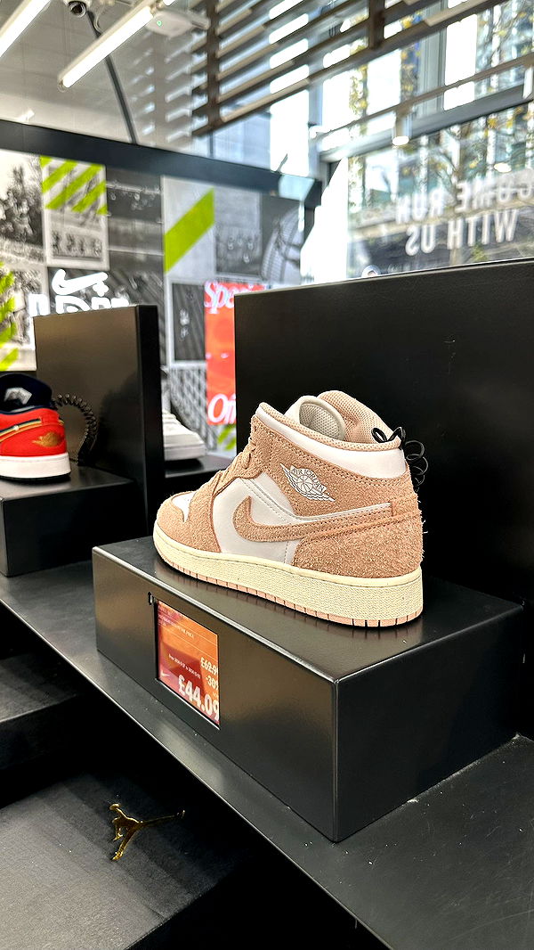 mira.0004 image ~ Altpins