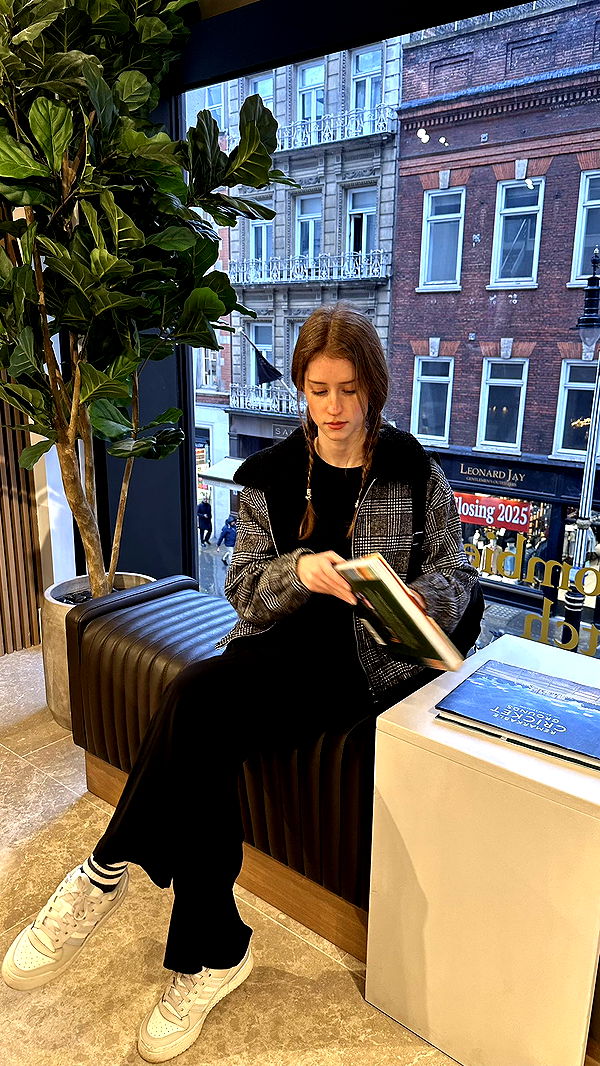 mira.0004 image ~ Altpins