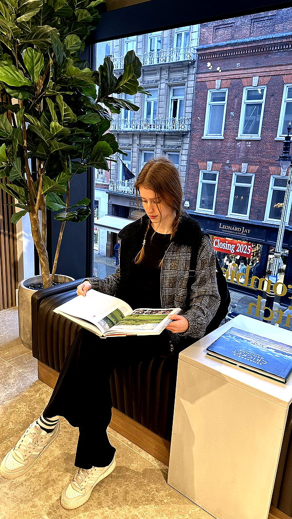 mira.0004 image ~ Altpins