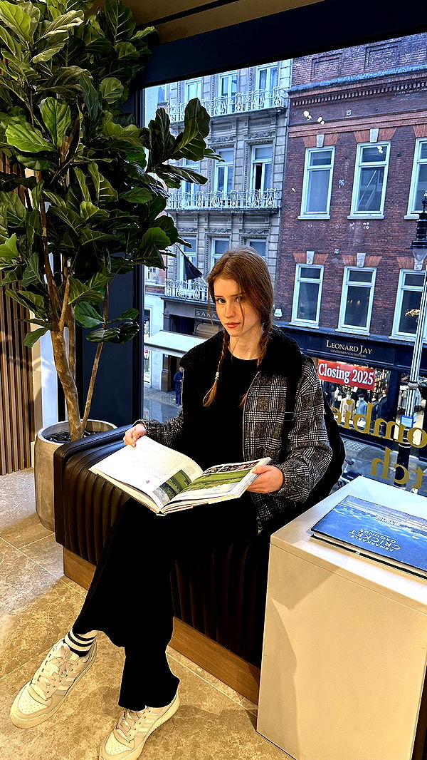 mira.0004 image ~ Altpins