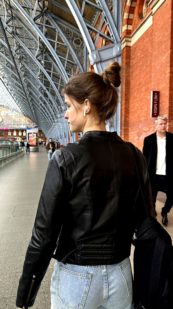 mira.0004 image ~ Altpins