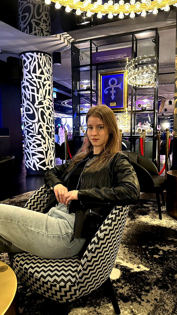 mira.0004 image ~ Altpins