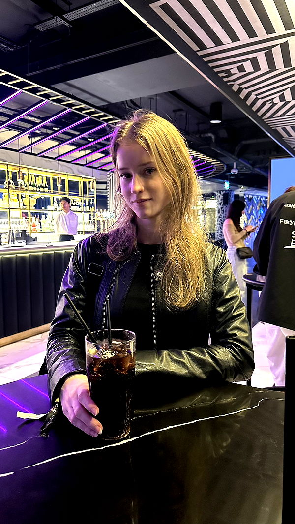 mira.0004 image ~ Altpins