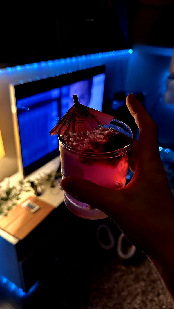 mira.0004 image ~ Altpins