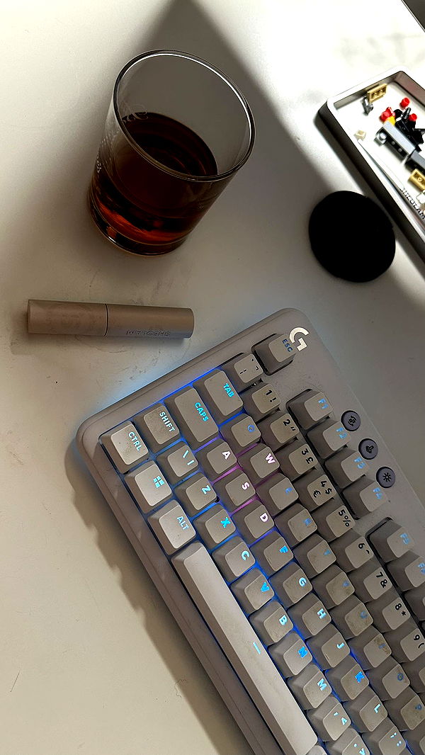 mira.0004 image ~ Altpins