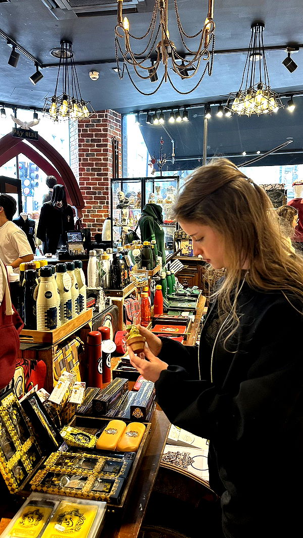 mira.0004 image ~ Altpins