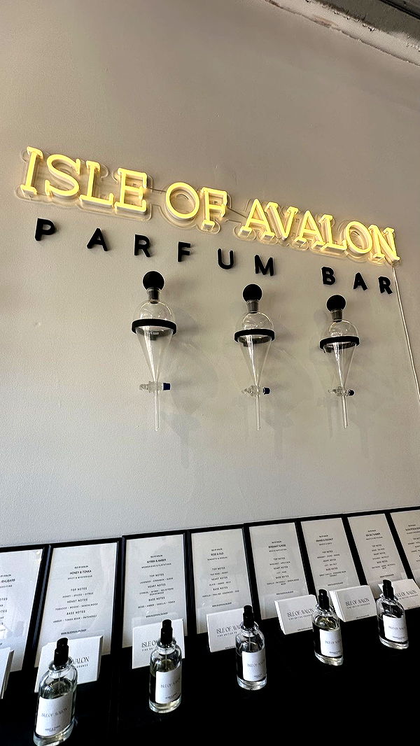 mira.0004 image ~ Altpins