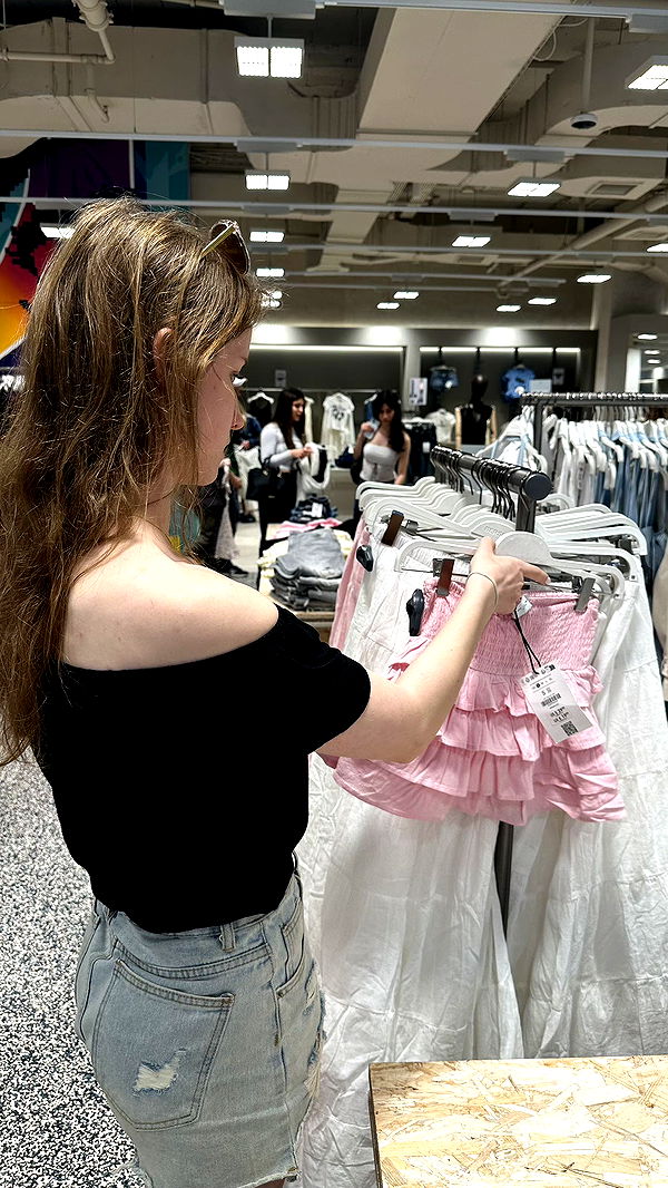 mira.0004 image ~ Altpins