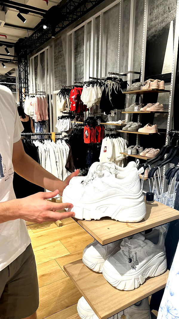 mira.0004 image ~ Altpins