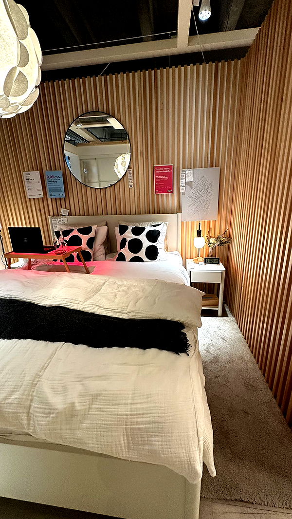 mira.0004 image ~ Altpins