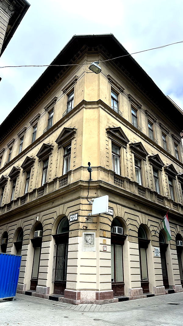 mira.0004 image ~ Altpins