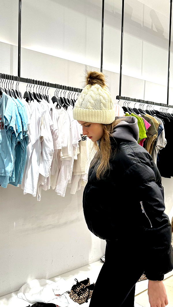 mira.0004 image ~ Altpins