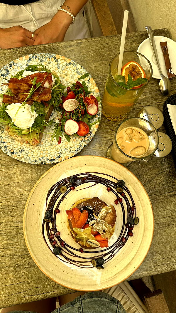 mira.0004 image ~ Altpins