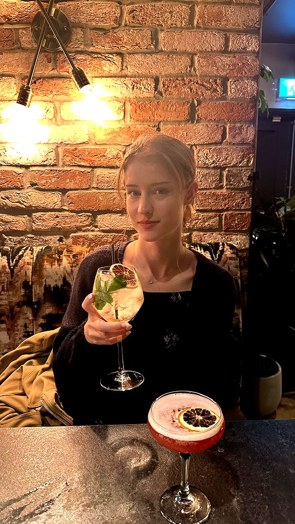 mira.0004 image ~ Altpins