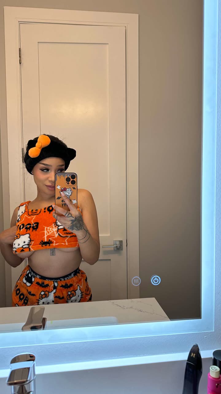 nadia-stone snapchat image archive image