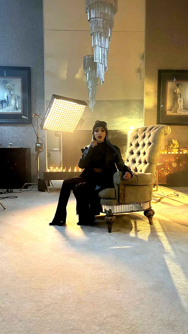 nadia-stone image ~ Altpins