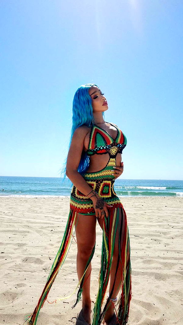 nadia-stone image ~ Altpins