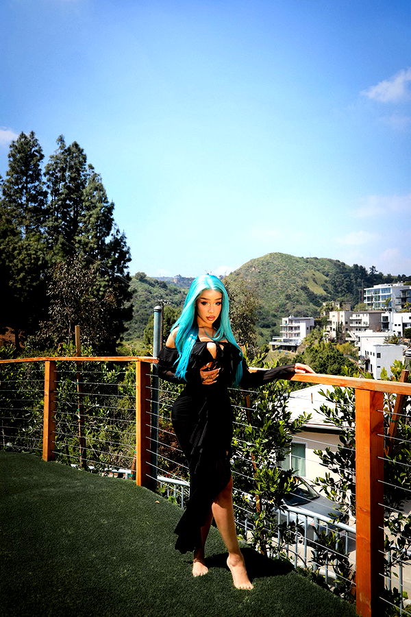 nadia-stone image ~ Altpins