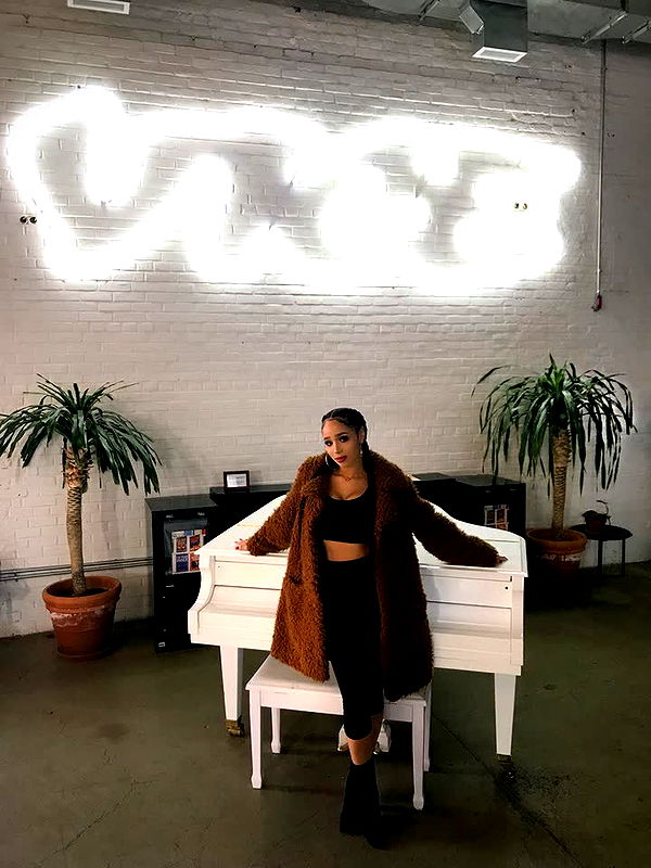 nadia-stone image ~ Altpins