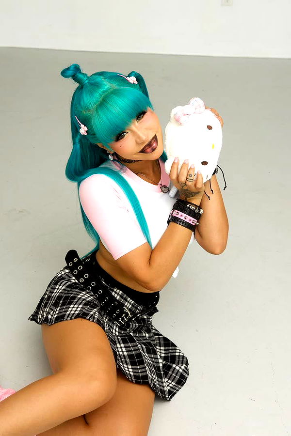 nadia-stone image ~ Altpins