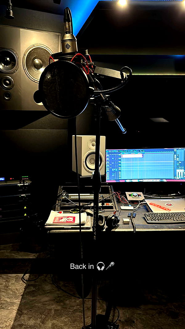 nadia-stone image ~ Altpins