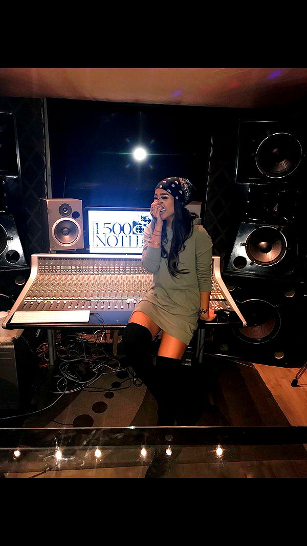 nadia-stone image ~ Altpins