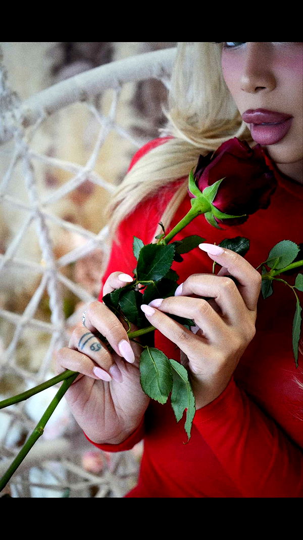 nadia-stone image ~ Altpins