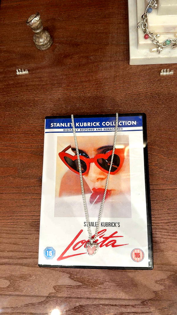 nadia-stone image ~ Altpins