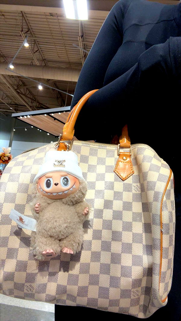 nadia-stone image ~ Altpins