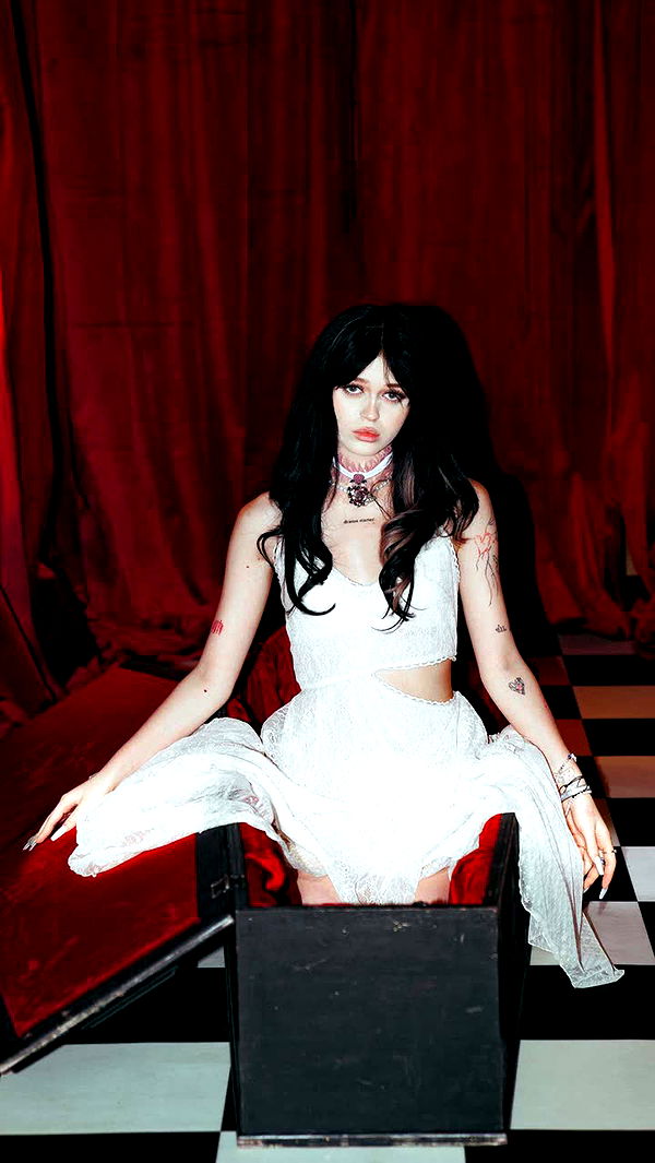 notnevaaadaa image ~ Altpins