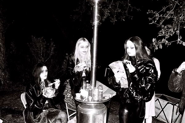 notnevaaadaa image ~ Altpins