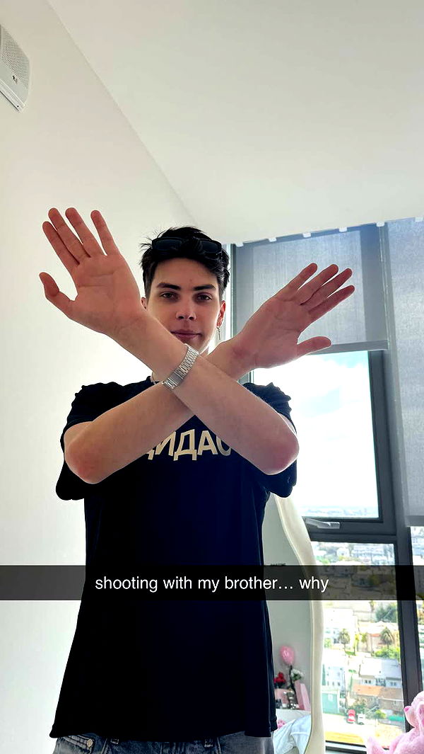 notnevaaadaa image ~ Altpins