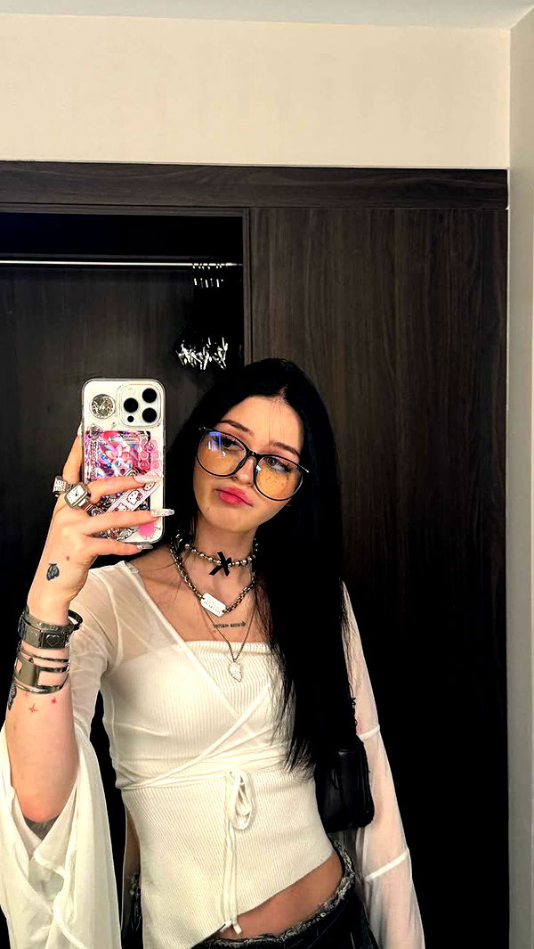 notnevaaadaa image ~ Altpins