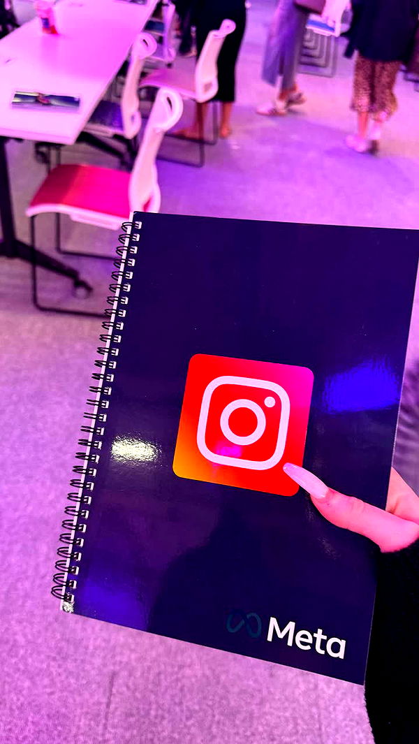 notnevaaadaa image ~ Altpins