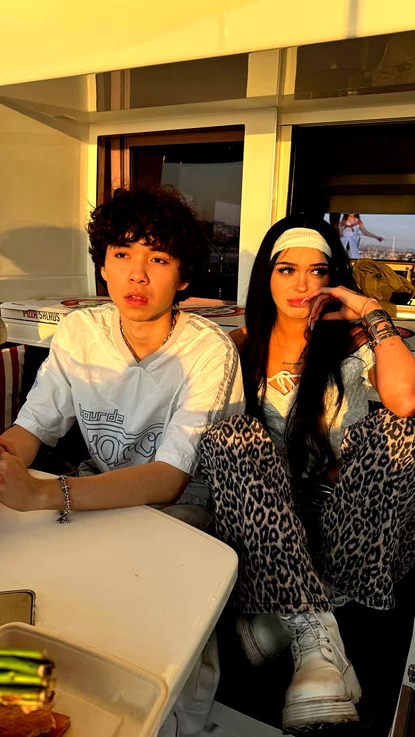 notnevaaadaa image ~ Altpins